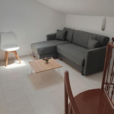 Apartments Gregory & George Hanioti Ngoại thất bức ảnh