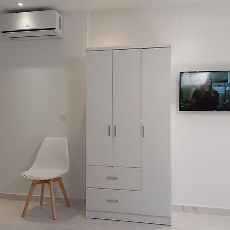 Apartments Gregory & George Hanioti Ngoại thất bức ảnh