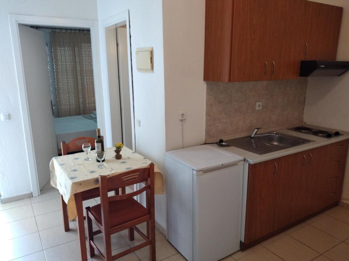 Apartments Gregory & George Hanioti Ngoại thất bức ảnh