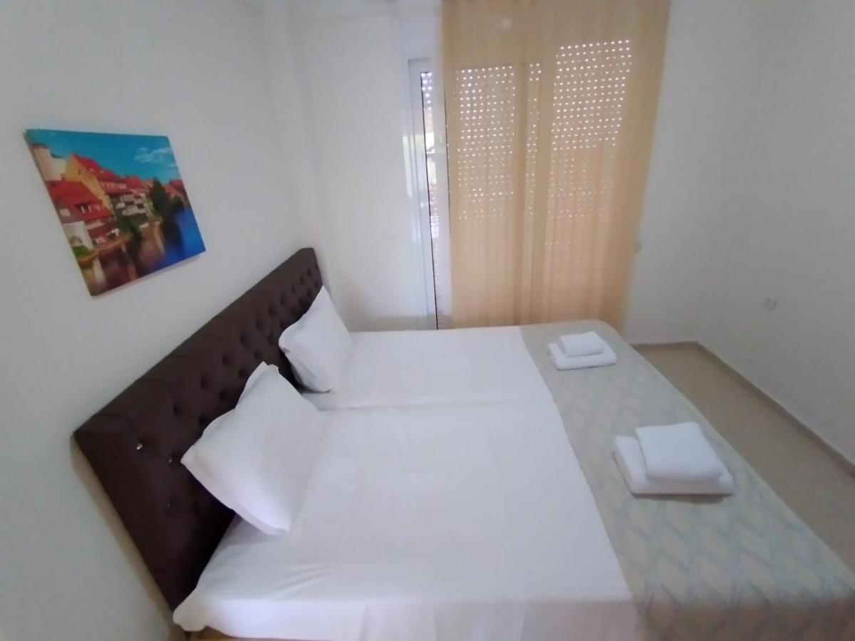 Apartments Gregory & George Hanioti Ngoại thất bức ảnh