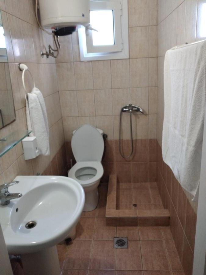 Apartments Gregory & George Hanioti Ngoại thất bức ảnh