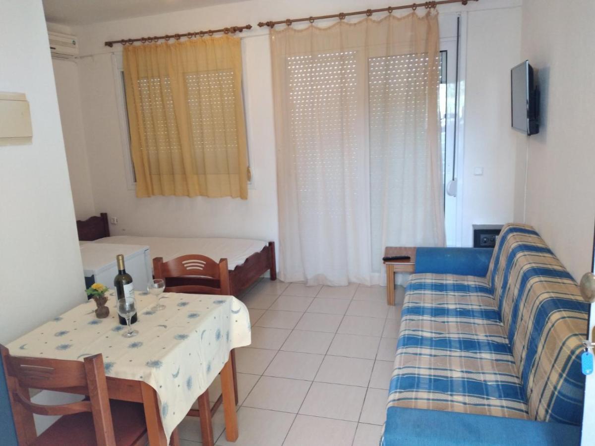 Apartments Gregory & George Hanioti Ngoại thất bức ảnh