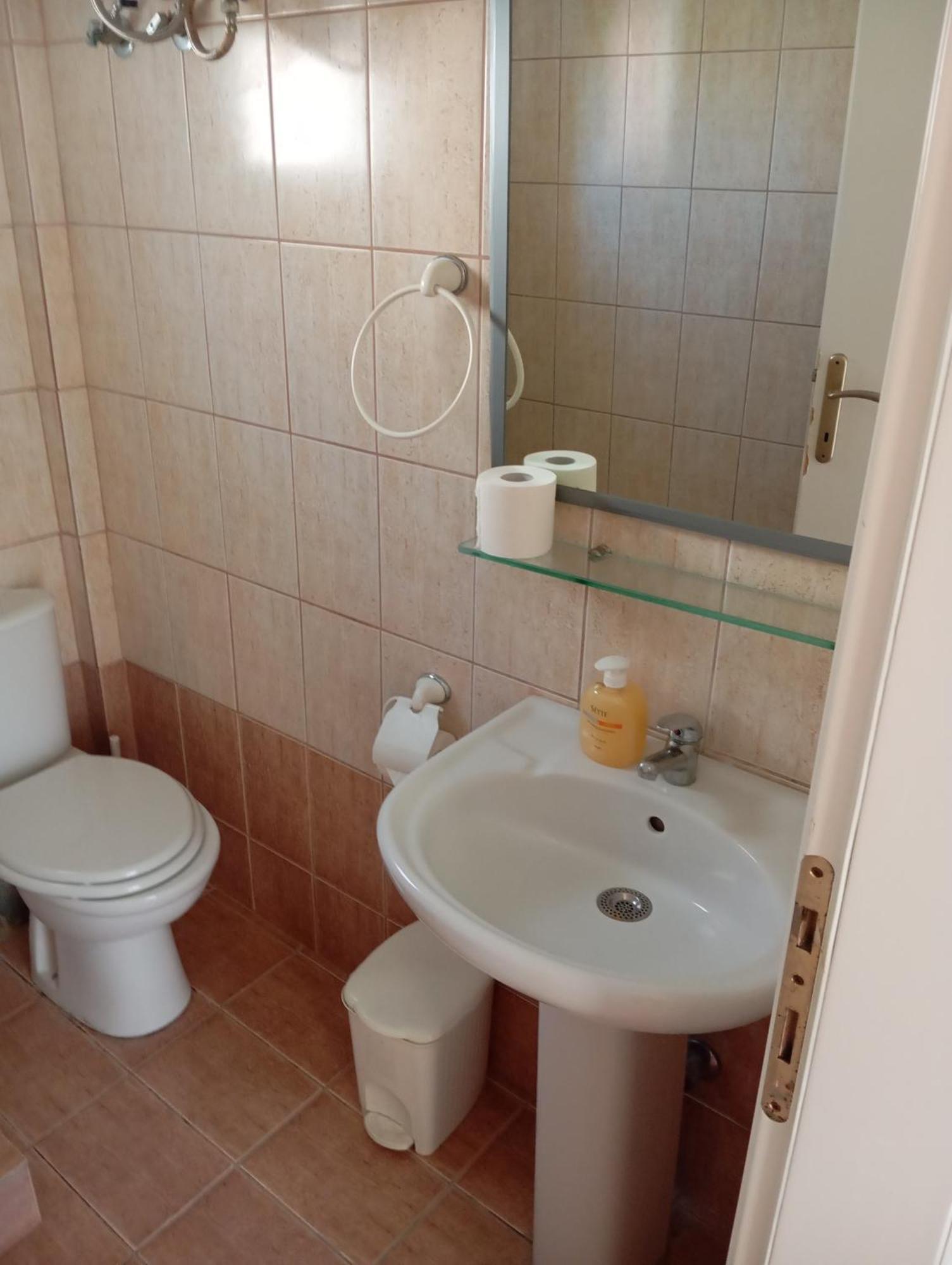 Apartments Gregory & George Hanioti Ngoại thất bức ảnh