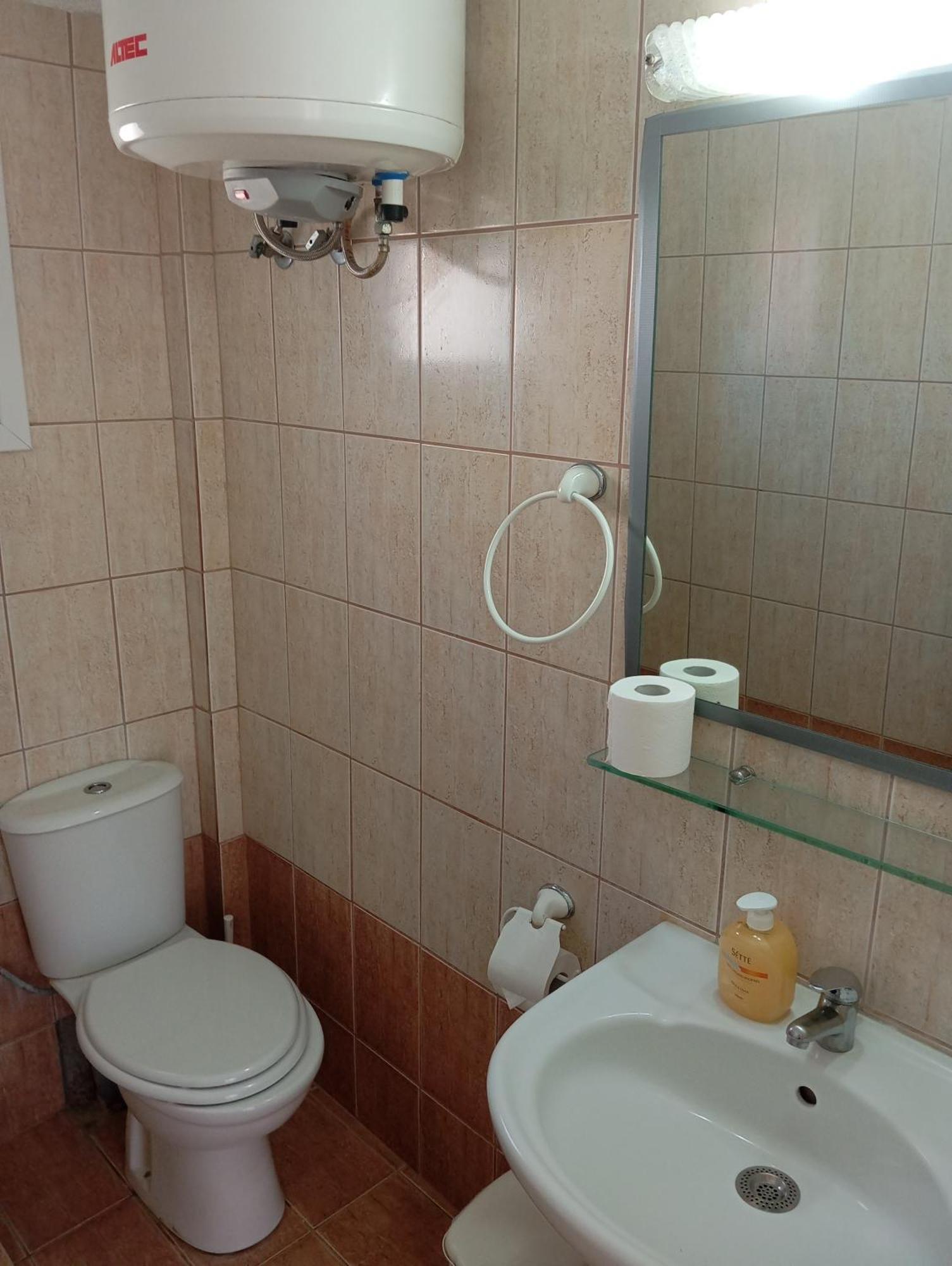Apartments Gregory & George Hanioti Ngoại thất bức ảnh