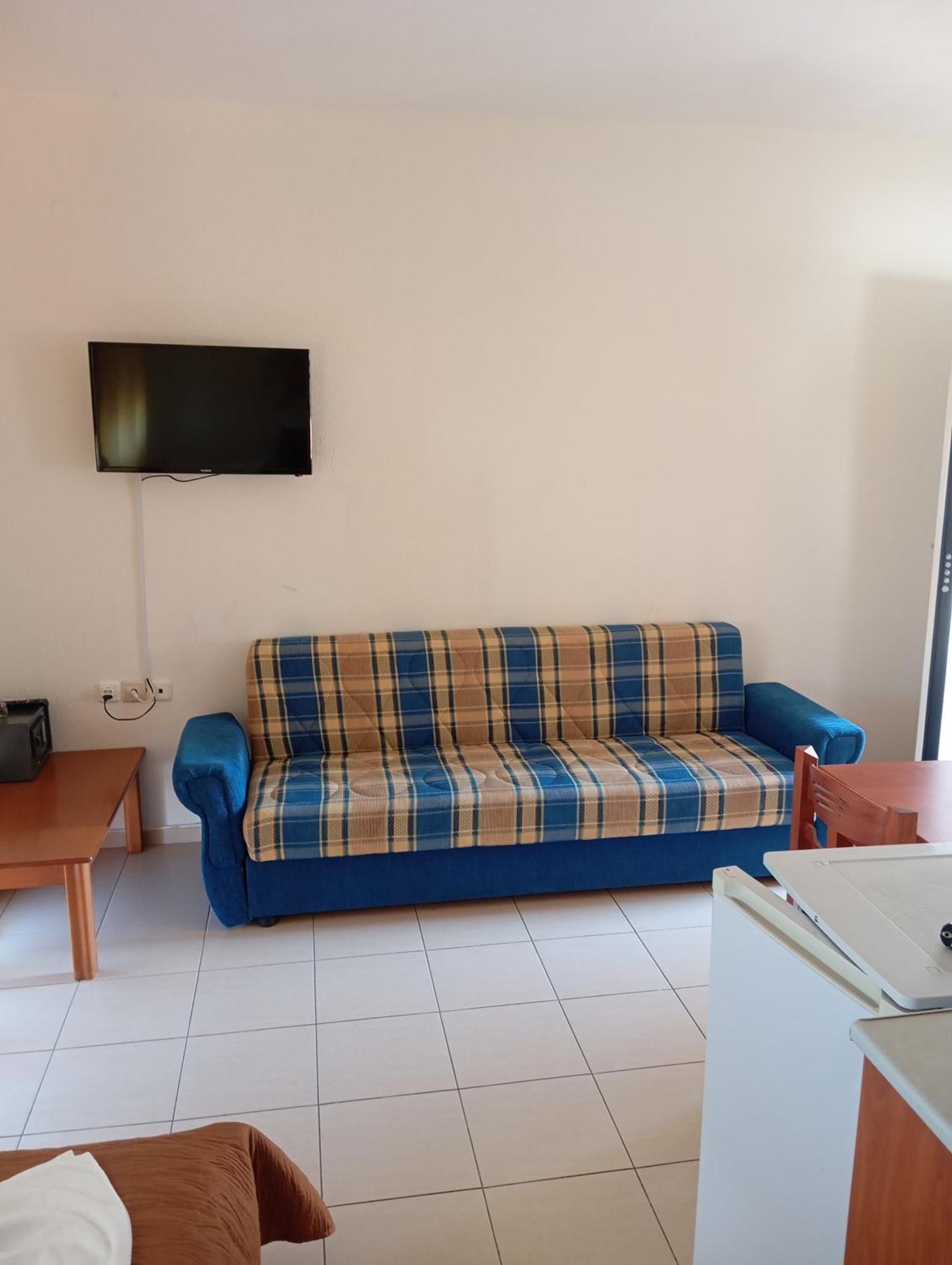 Apartments Gregory & George Hanioti Ngoại thất bức ảnh