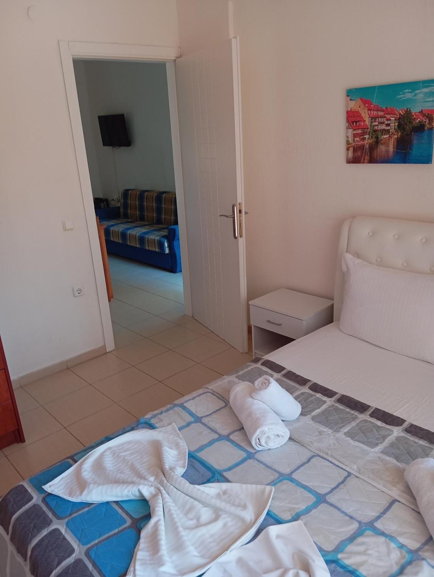 Apartments Gregory & George Hanioti Ngoại thất bức ảnh