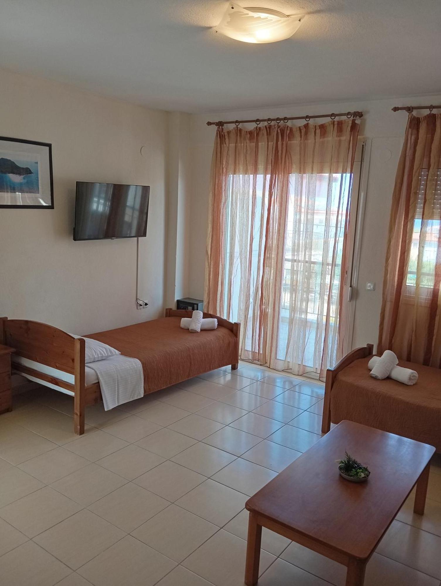 Apartments Gregory & George Hanioti Ngoại thất bức ảnh