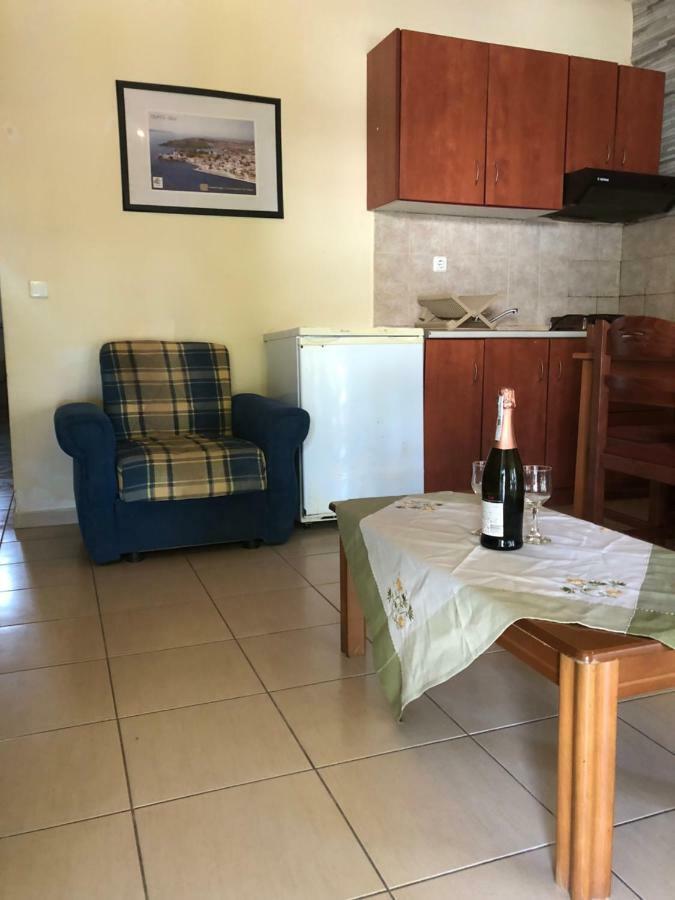 Apartments Gregory & George Hanioti Ngoại thất bức ảnh