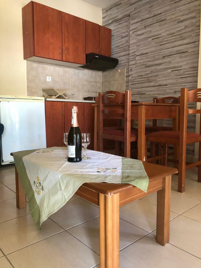 Apartments Gregory & George Hanioti Ngoại thất bức ảnh